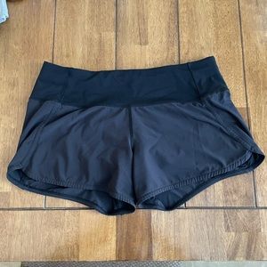 Black Lululemon Shorts Speed Up